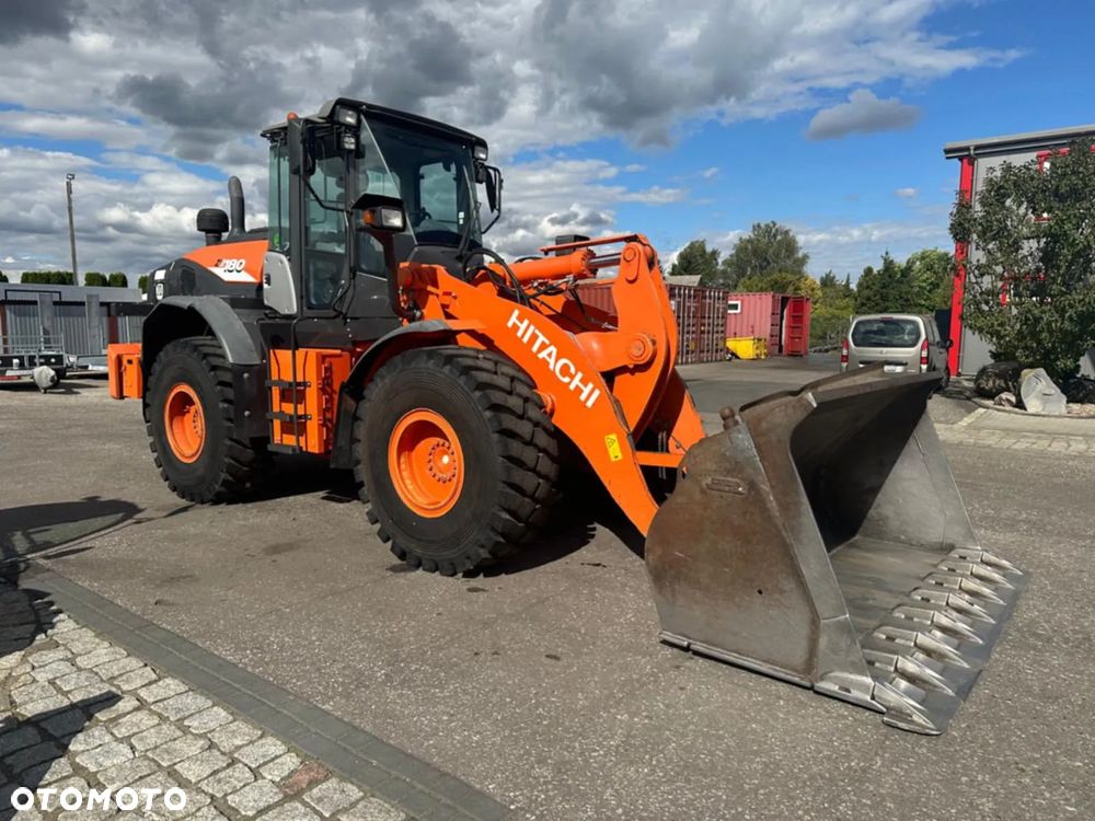 Hitachi ZW 180 - 1