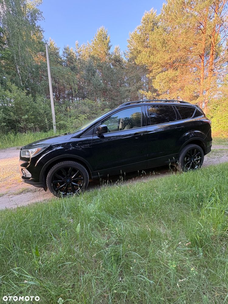 Ford Escape 2.0 EcoBoost AWD Titanium - 9