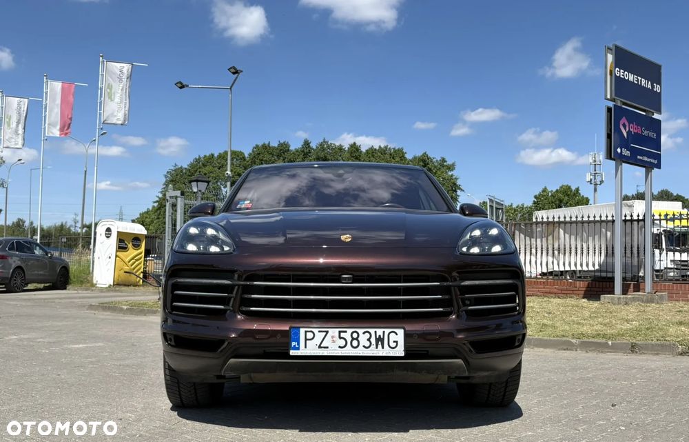 Porsche Cayenne E-Hybrid - 2