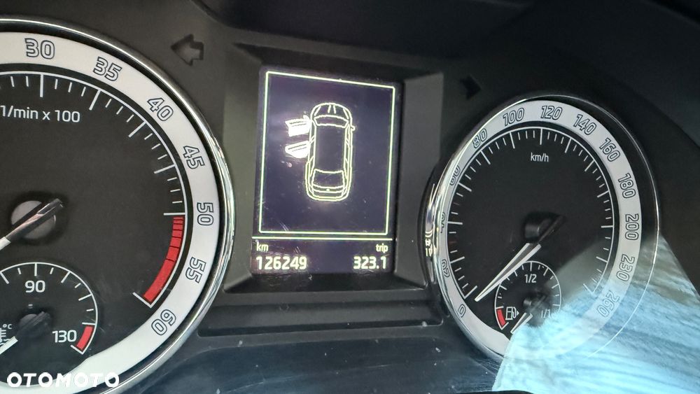 Skoda Octavia 2.0 TDI Style DSG - 14