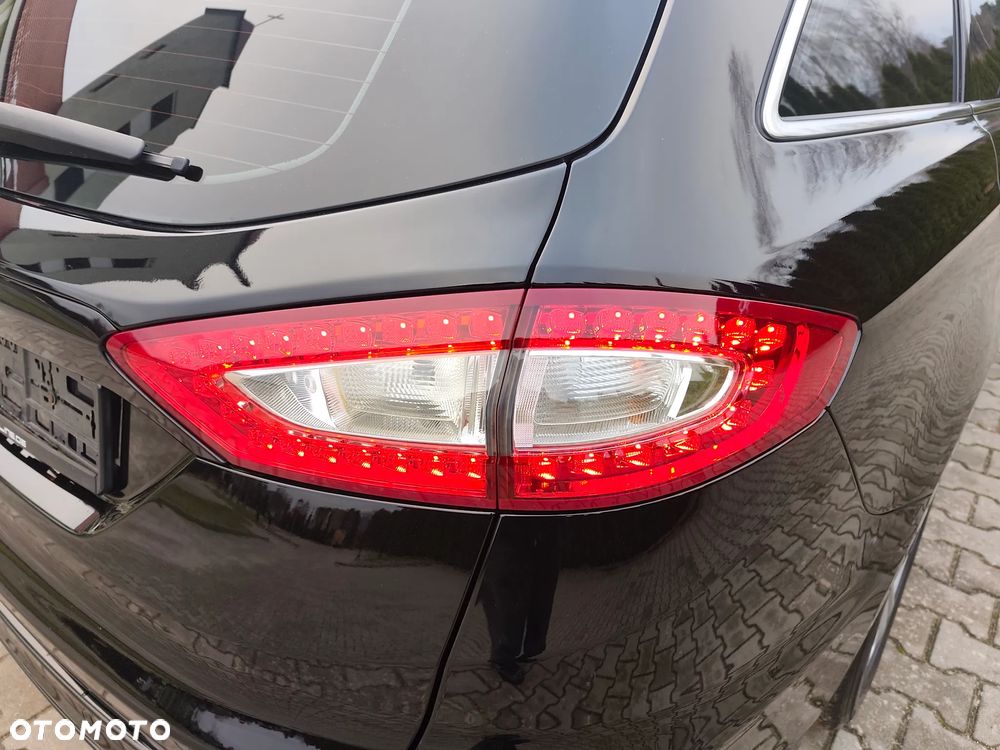 Ford Mondeo 2.0 TDCi PowerShift-Aut Allrad Titanium - 39