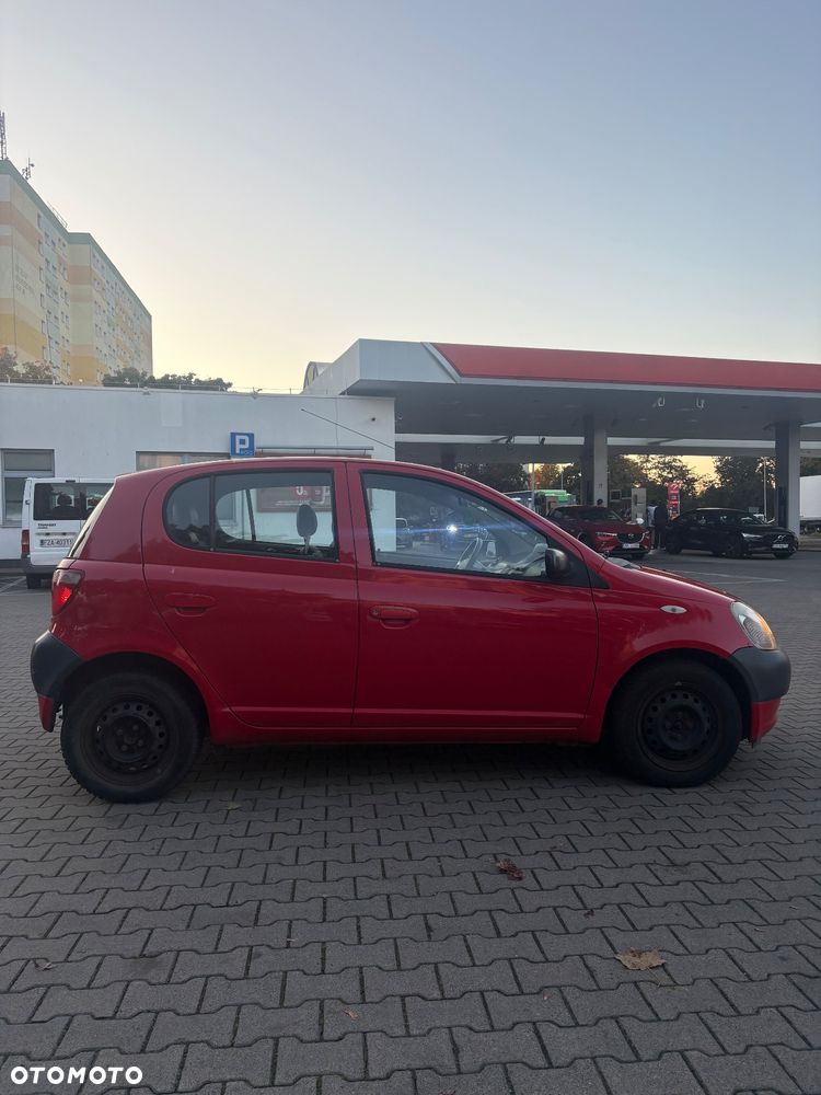 Toyota Yaris 1.0 Base - 3
