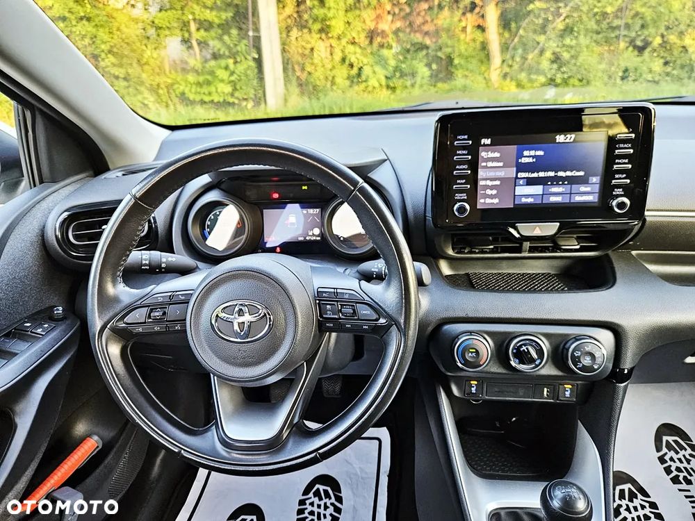 Toyota Yaris 1.5 VVT-i Team Deutschland - 18