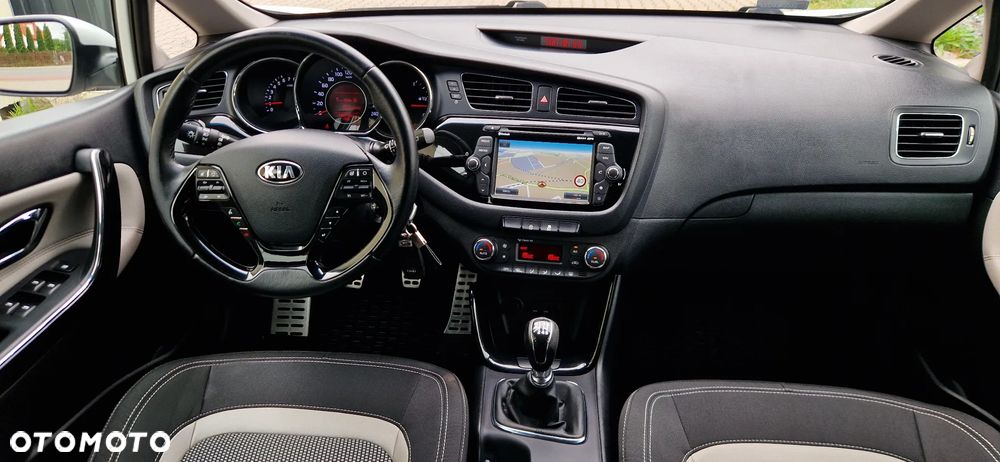 Kia Ceed 1.6 GDI L Business Line - 6