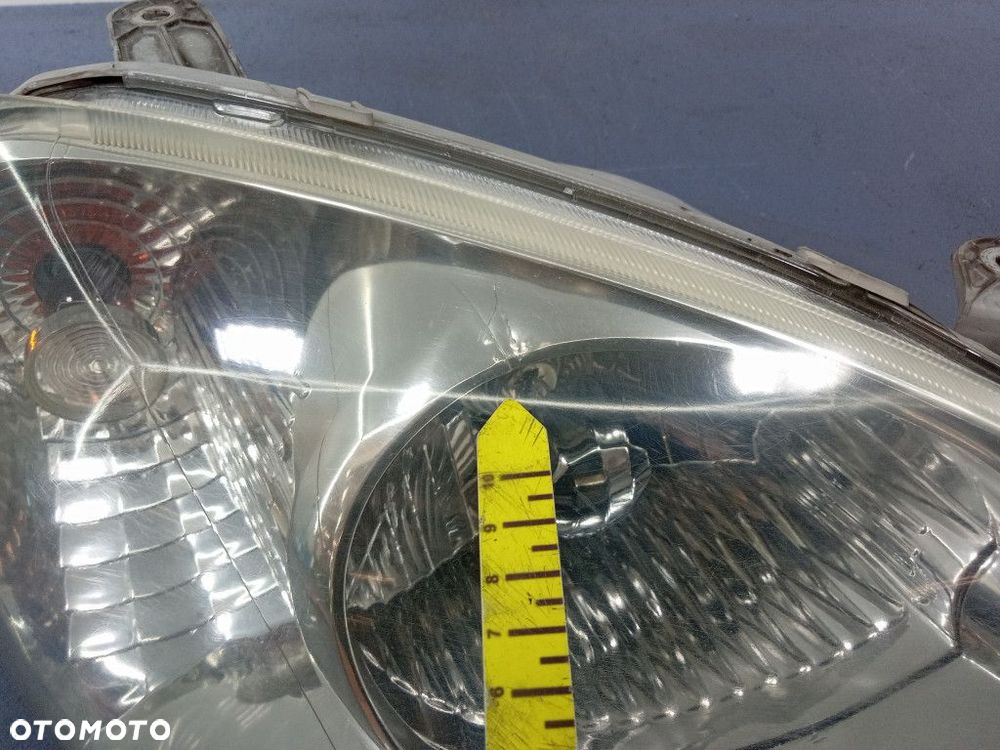 TATA INDICA V2 07- REFLEKTOR PRAWY LAMPA EU - 6
