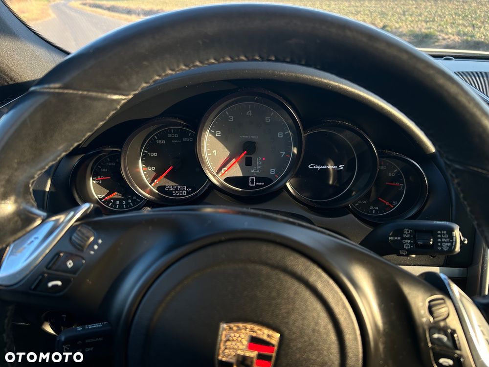 Porsche Cayenne - 9
