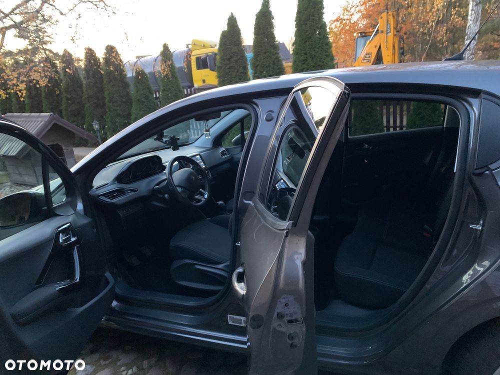 Peugeot 208 1.2 PureTech Active - 10