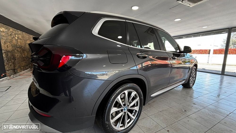 BMW X3 30 i xDrive Line Luxury - 8