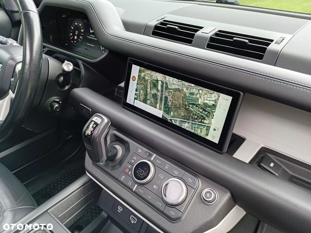 Land Rover Defender 3.0 D250 mHEV - 29