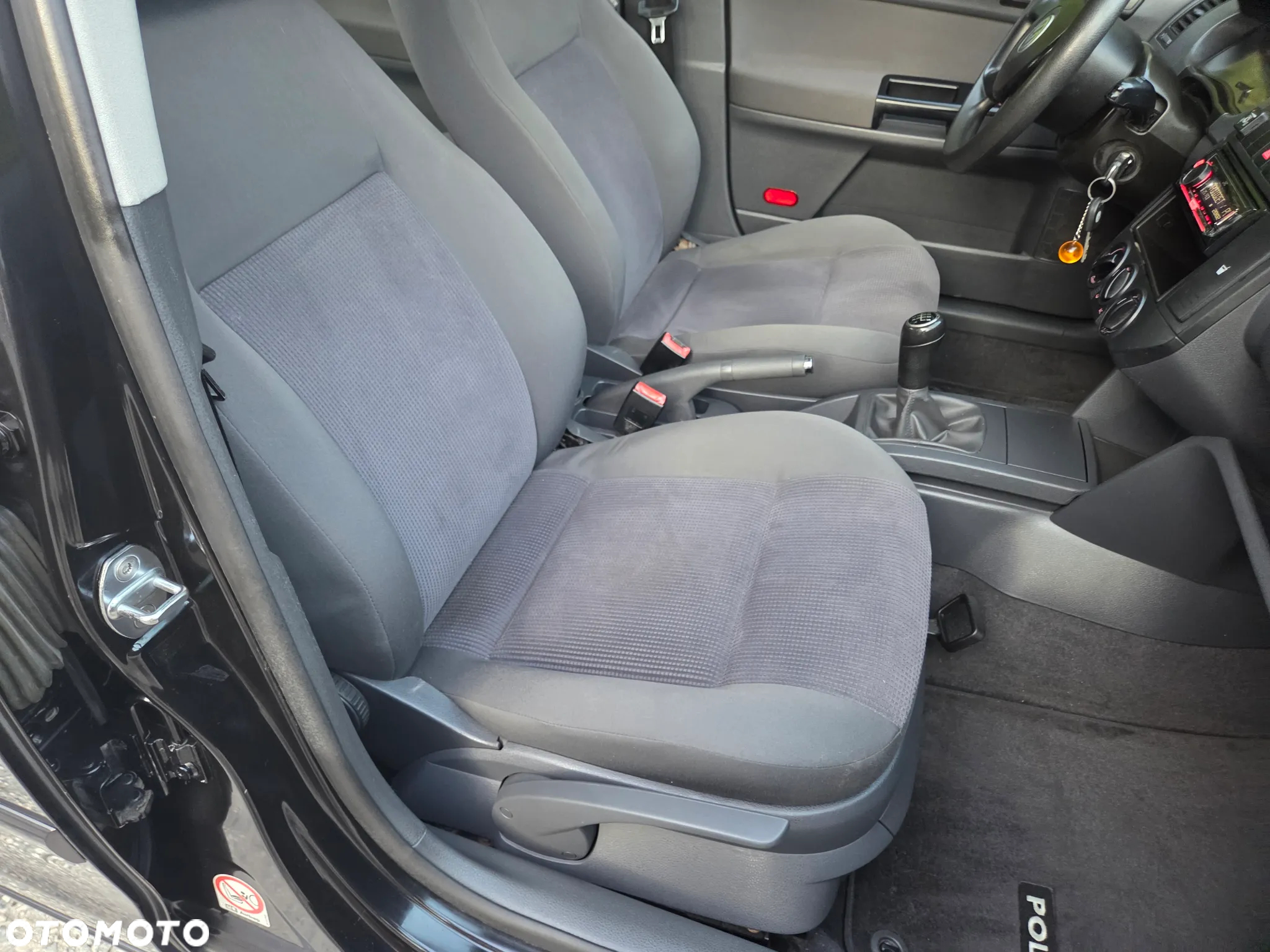 Volkswagen Polo 1.4 16V Comfortline - 10