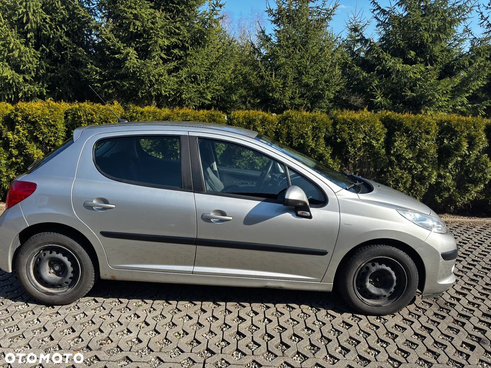 Peugeot 207 1.4 16V Trendy - 4