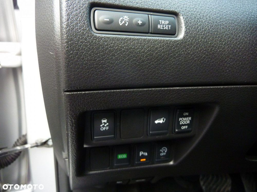 Nissan X-Trail - 28