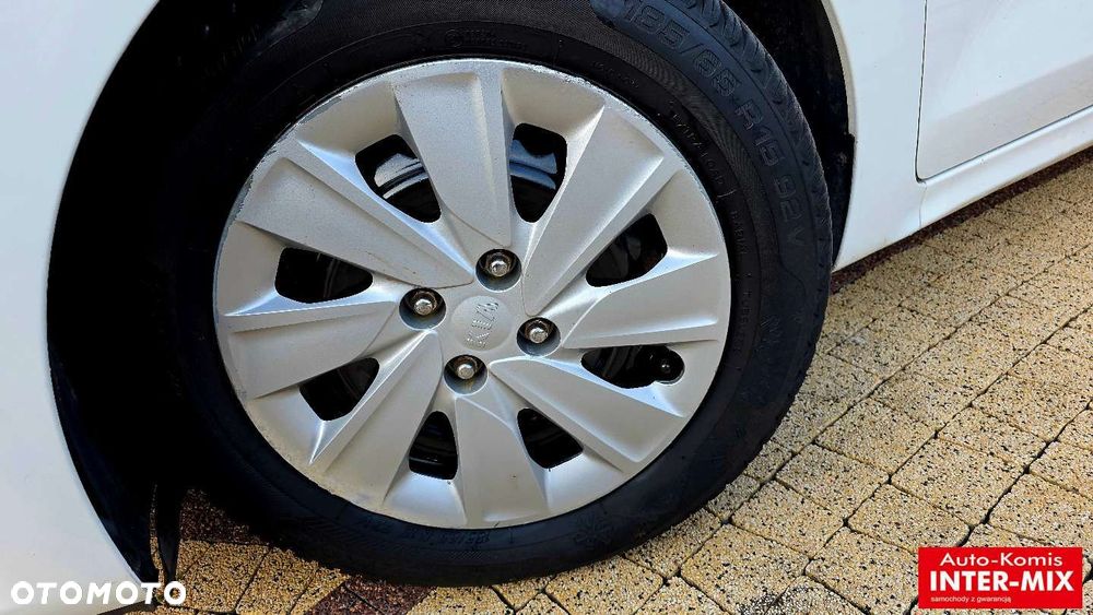 Kia Rio - 15