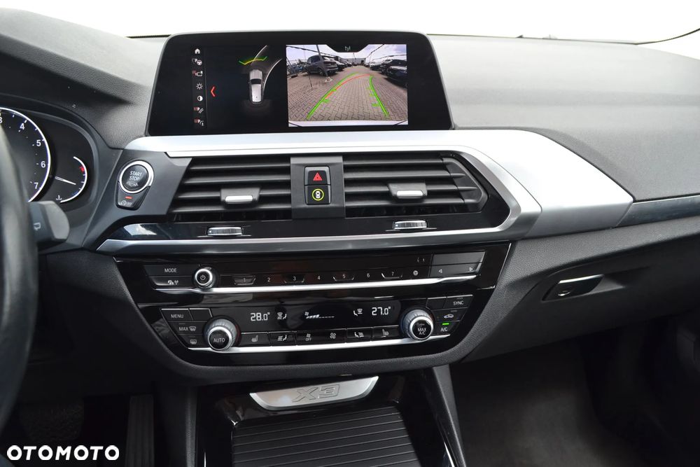 BMW X3 xDrive20i GPF Advantage - 9