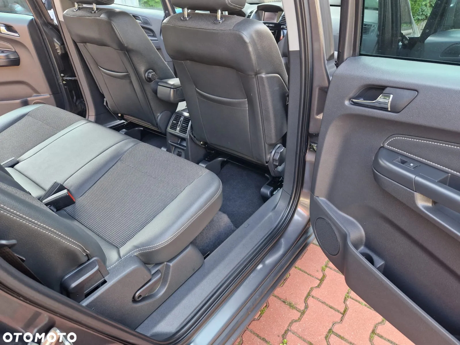 Opel Zafira 1.8 Cosmo EasyTronic - 19