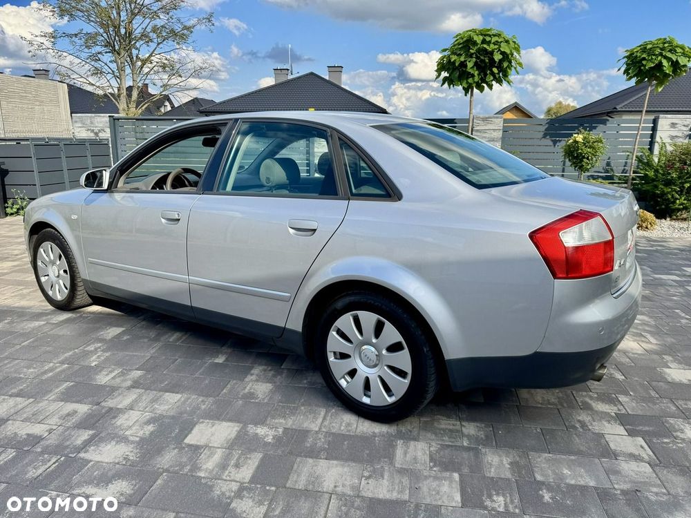 Audi A4 Limousine - 18