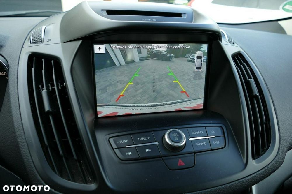 Ford Kuga 1.5 EcoBoost 2x4 Titanium - 30