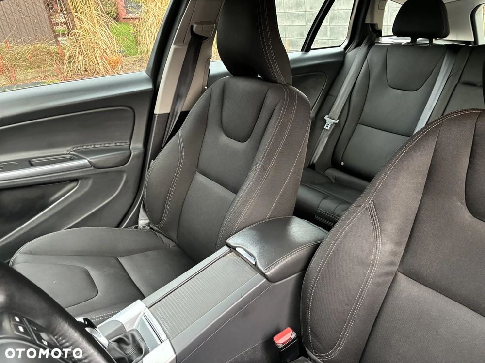 Volvo V60 D4 Drive-E Kinetic - 14