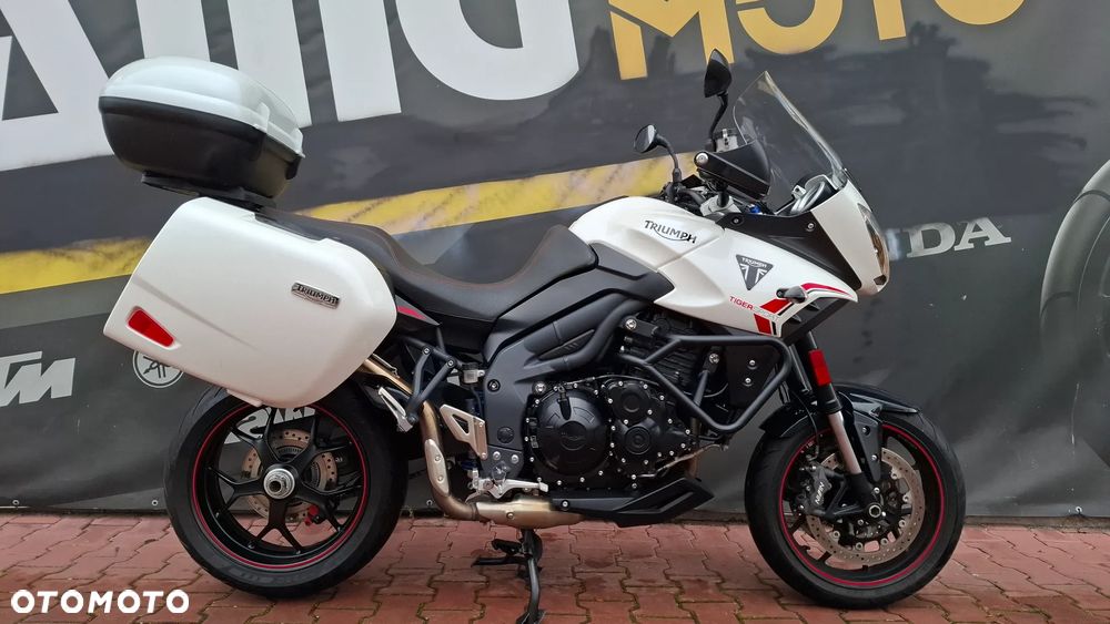 Triumph Tiger - 1