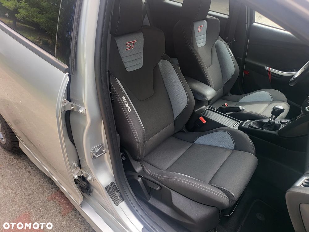 Ford Focus 2.0 TDCi ST-2 - 22