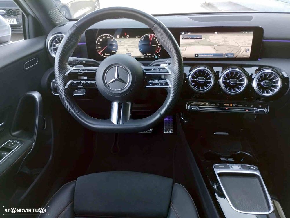 Mercedes-Benz A 250 e AMG Line - 3