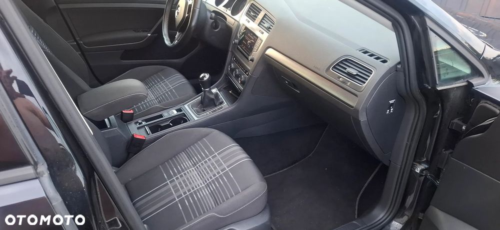 Volkswagen Golf 1.6 TDI BlueMotion Technology Lounge - 6