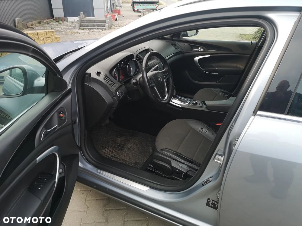 Opel Insignia 2.0 ECOTEC DI Turbo Sports Tourer Edition - 2