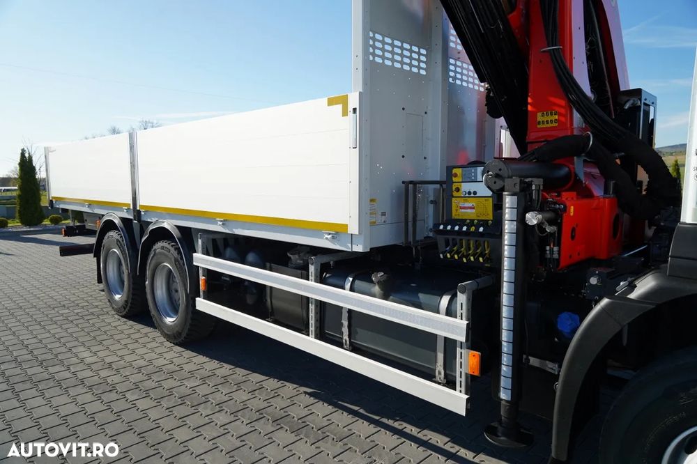 Iveco TRAKKER 410 / LIVRARE - 6,5 M + PALFINGER PK 19.001 SLD / PODEA RESISTENTĂ / 3 LOCURI / TELECOMANDĂ/ - 15
