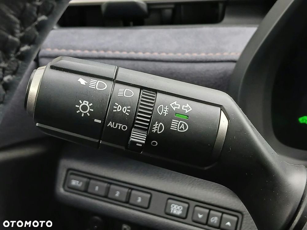 Lexus LBX 1.5 Hybrid Cool AWD - 33
