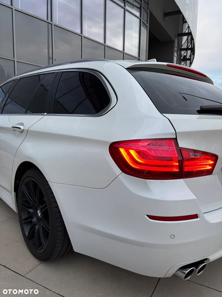 BMW Seria 5 520d Luxury Line - 11