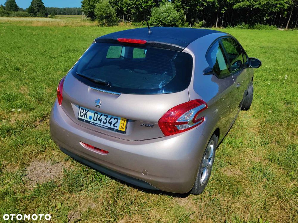Peugeot 208 - 4