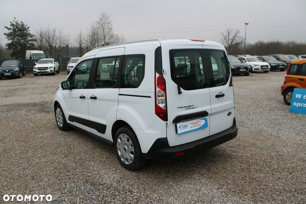 Ford Transit Connect - 8