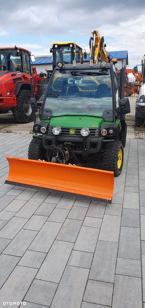 John Deere 825 i Gator - 5