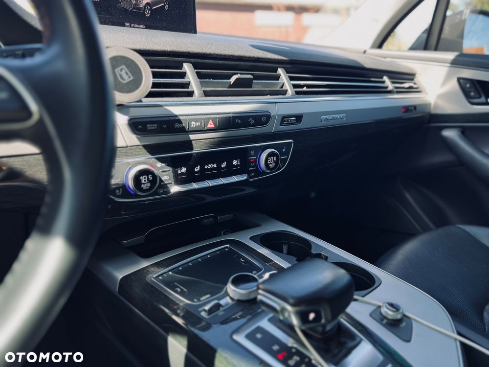 Audi Q7 - 17