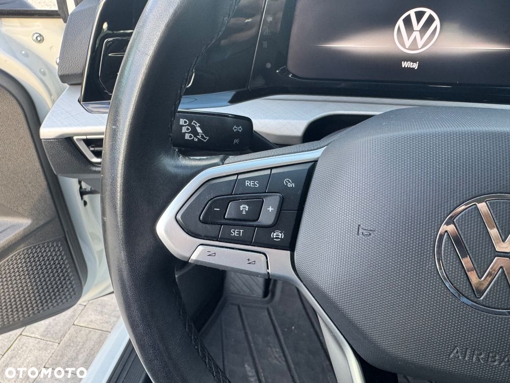 Volkswagen Golf VIII 1.5 TSI EVO Style - 23