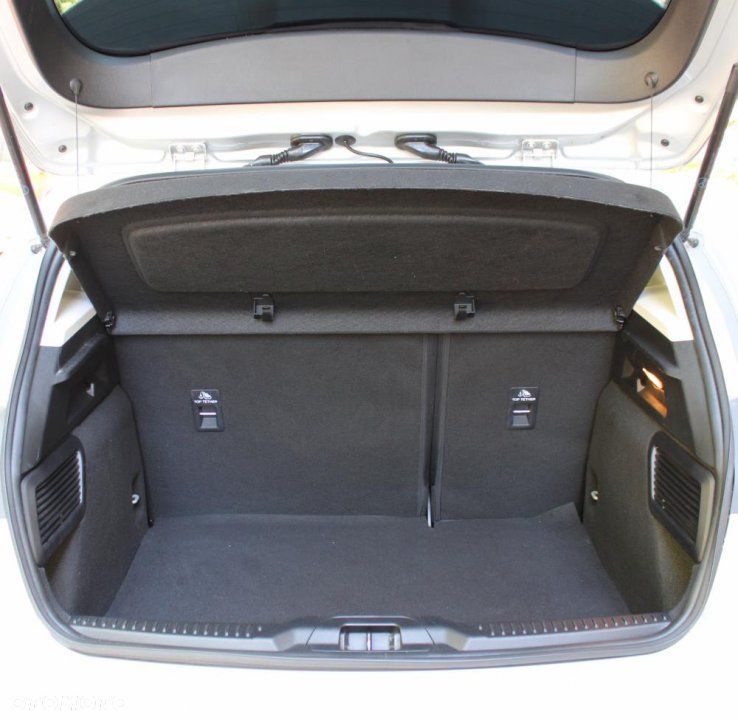 Ford Focus - 25