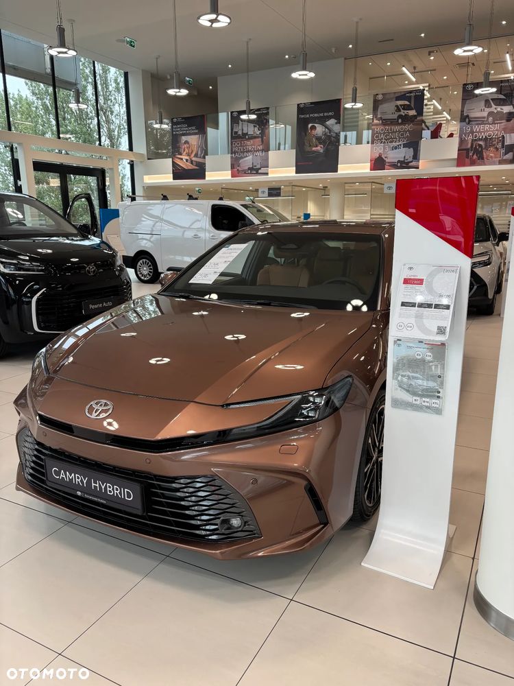 Toyota Camry 2.5 Hybrid Prestige CVT - 3