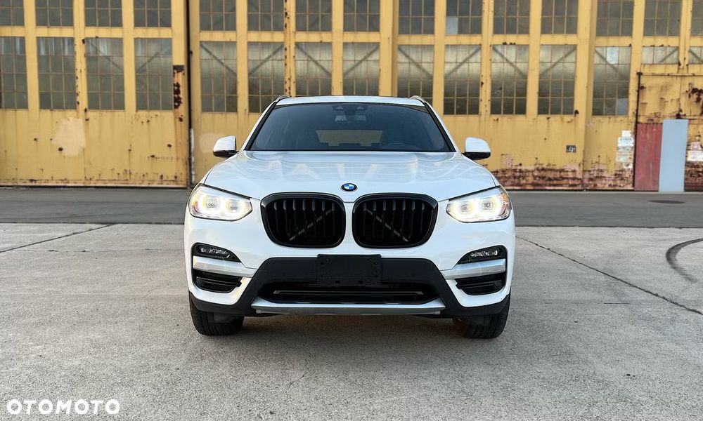 BMW X3 xDrive30i GPF Luxury Line - 3