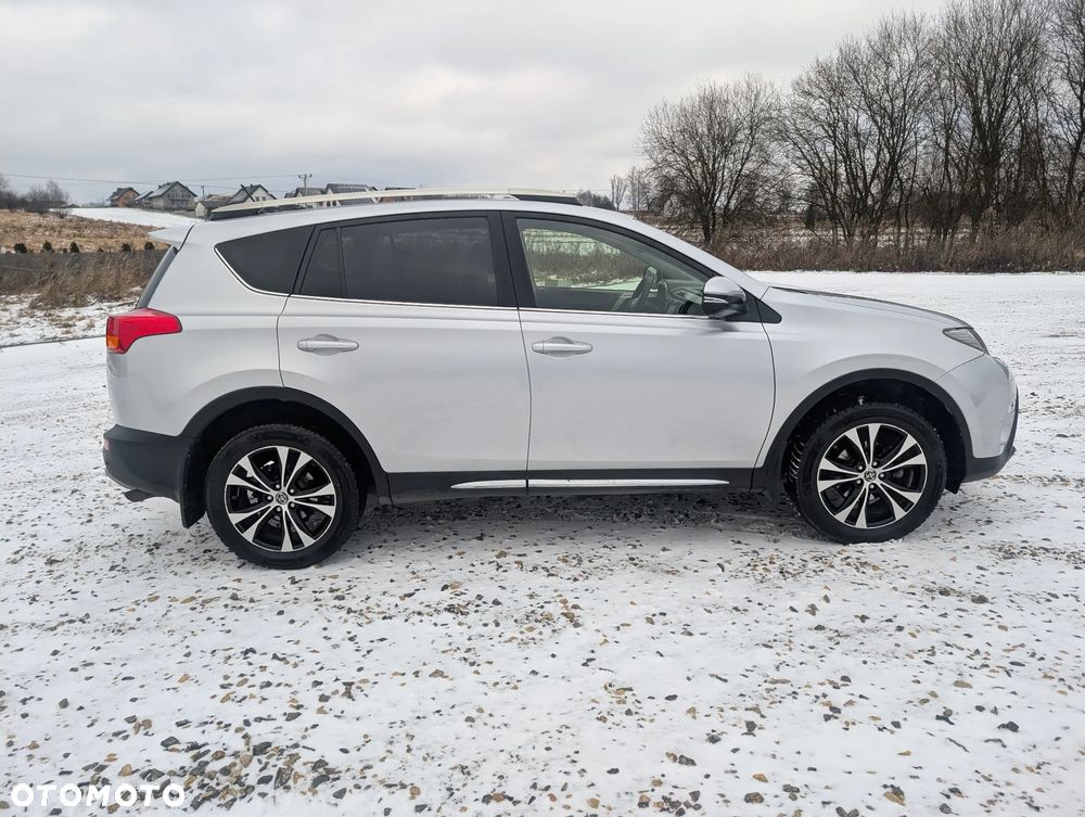 Toyota RAV4 2.0 D-4D Premium - 4