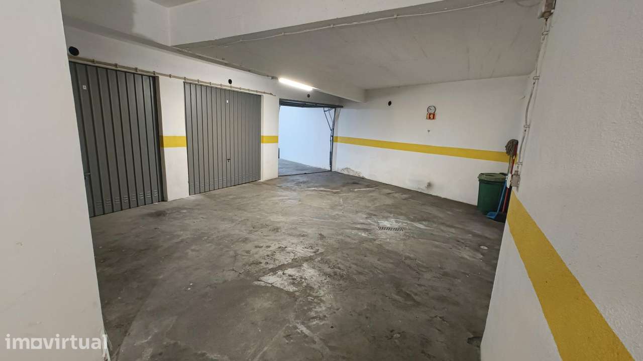 Garagem Box para arrendar em Alverca do Ribatejo (Bom-Sucesso) - Grande imagem: 3/6