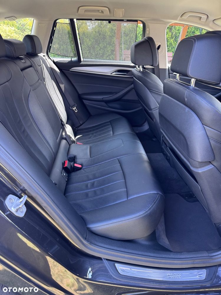 BMW Seria 5 520d Sport Line - 25