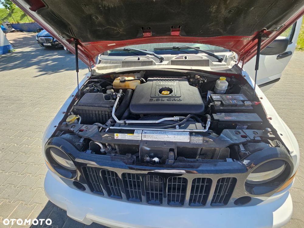 Jeep Liberty 2.8 CRD 4x4 - 14