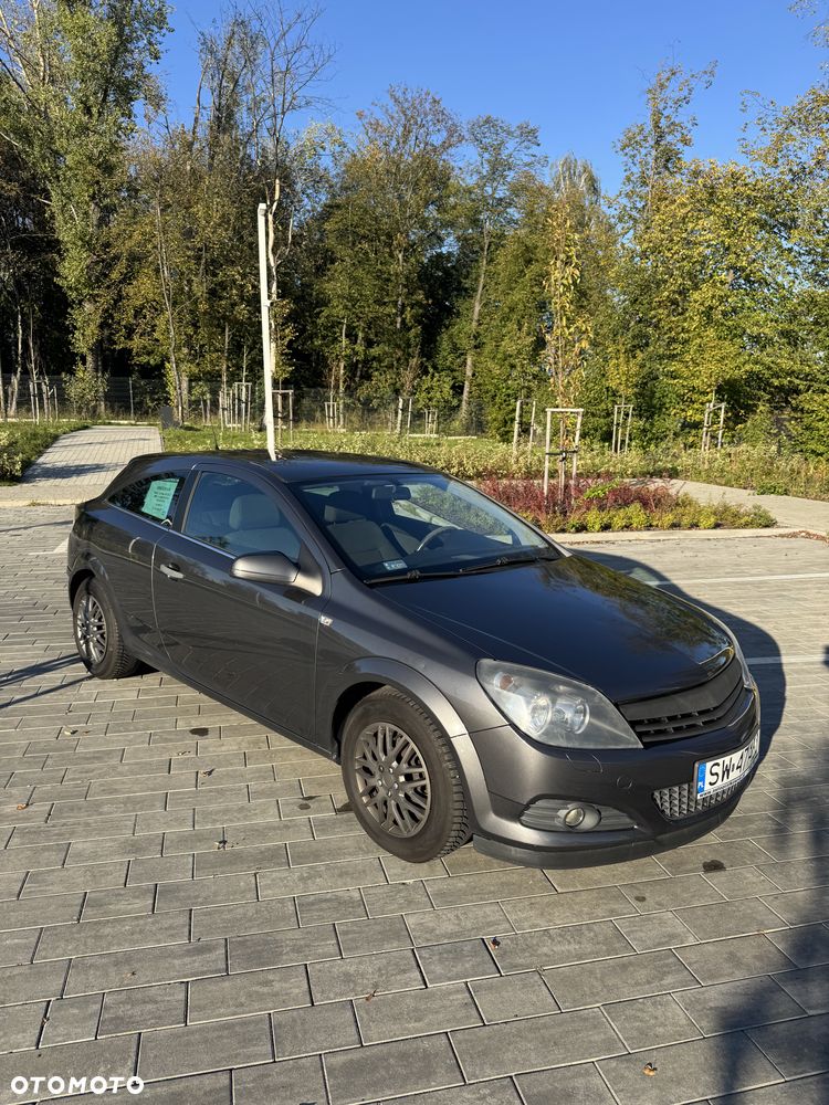 Opel Astra 2009 photo 4