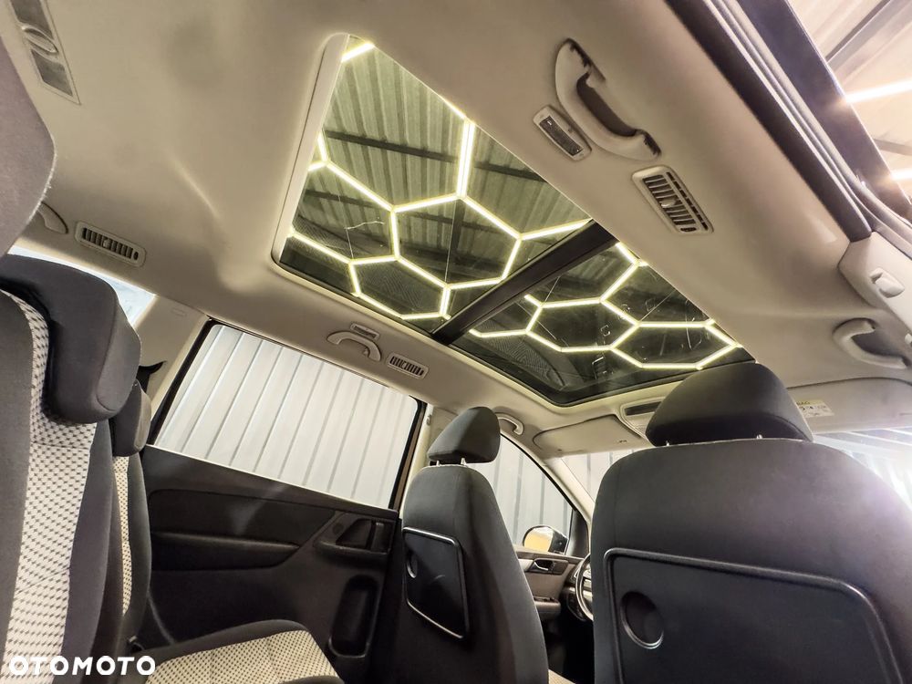 Volkswagen Sharan 2.0 TDI BlueMotion Technology Highline - 18