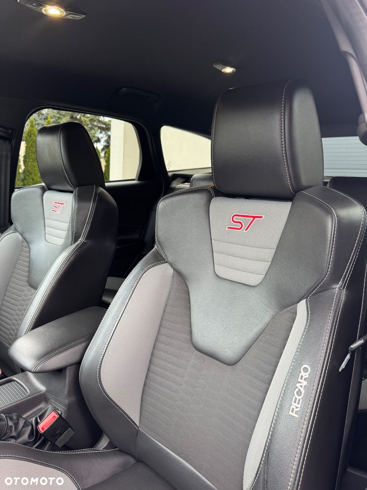 Ford Focus 2.0 TDCi ST - 18