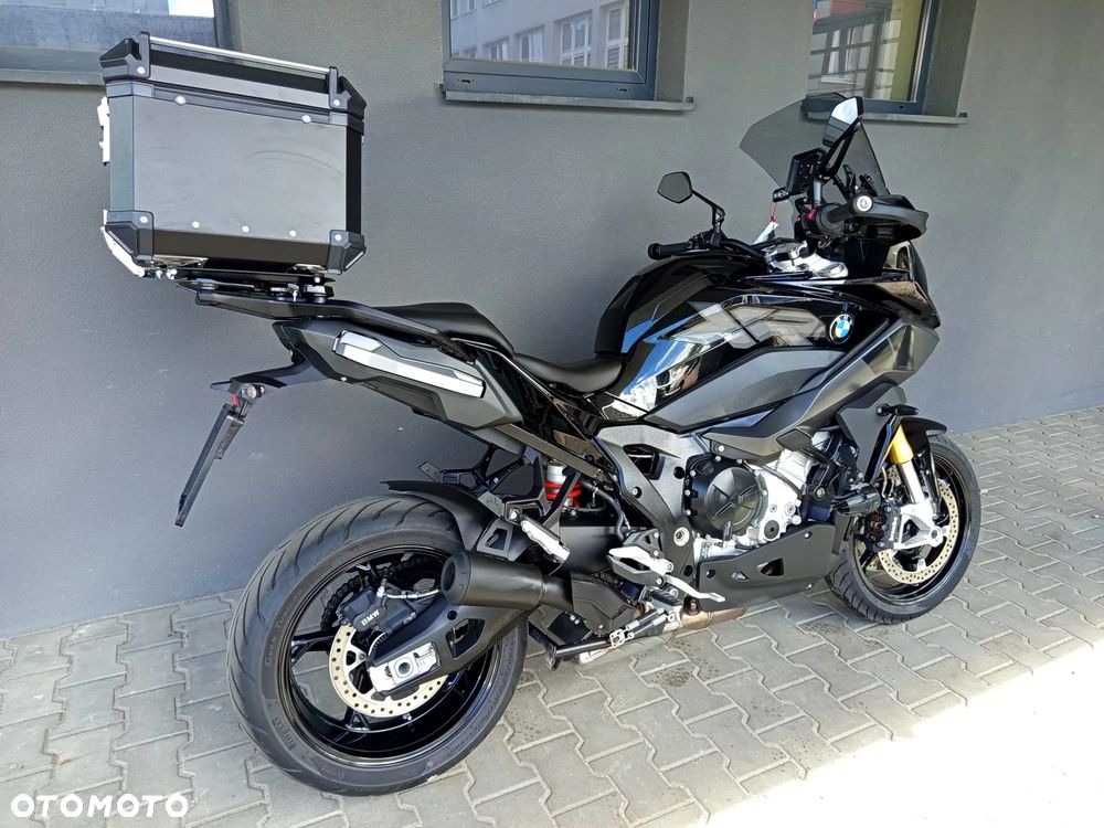 BMW S - 6
