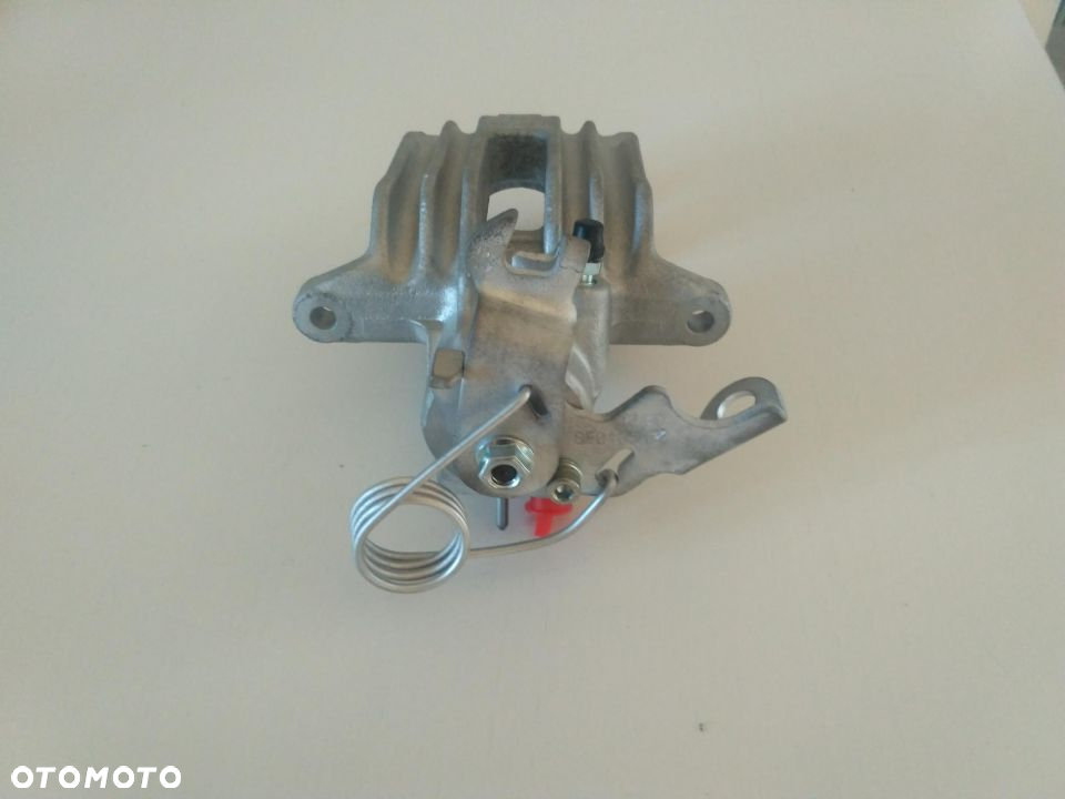 Zacisk tył Lewy Prawy Volkswagen Passat B5 Audi A6 C5 Audi A4 - 5