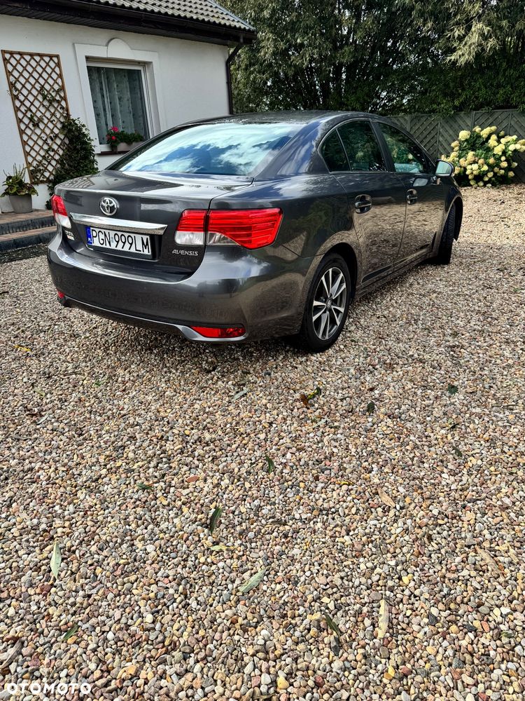 Toyota Avensis 2.0 D-4D Sol - 18
