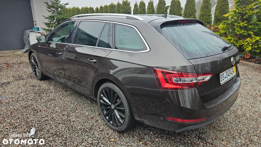 Skoda Superb 2.0 TDI DSG Premium Edition - 3