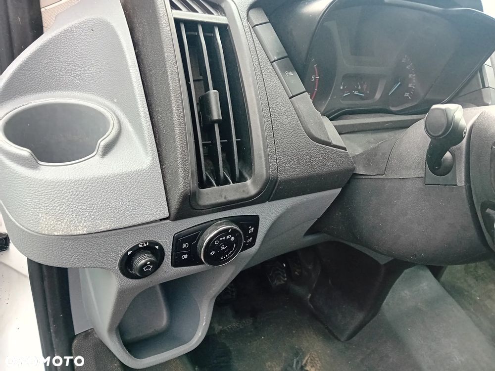 Ford Transit - 20